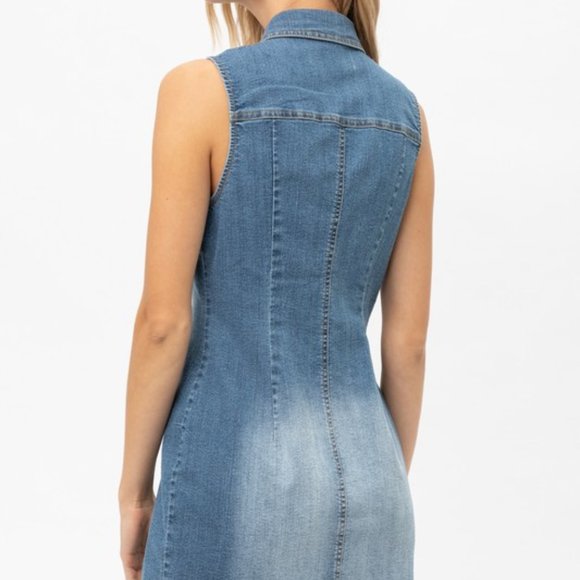 Button Down Sleeveless Denim Dress - Picture 10 of 11